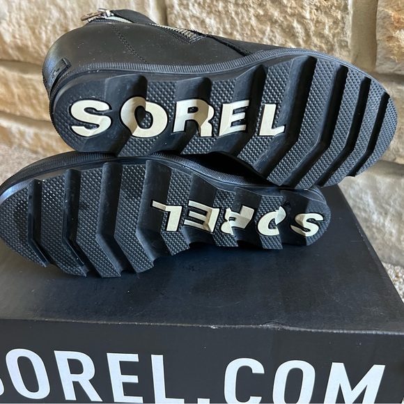 Sorel Joan of Artic Wedge II Zip Black Nubuck Leather Wedge Zip Ankle Boots 7 - Picture 2 of 8